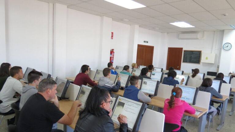 Aula de Teórica de la Jefatura de Tráfico en Cádiz