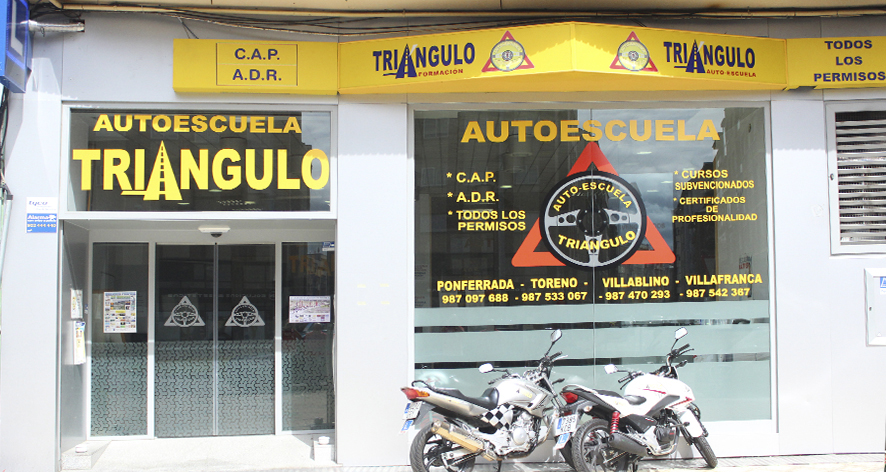 AUTO ESCUELA TRIANGULO