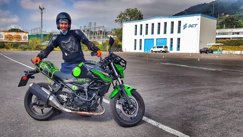 Autoescuela kmZERO Pista Moto