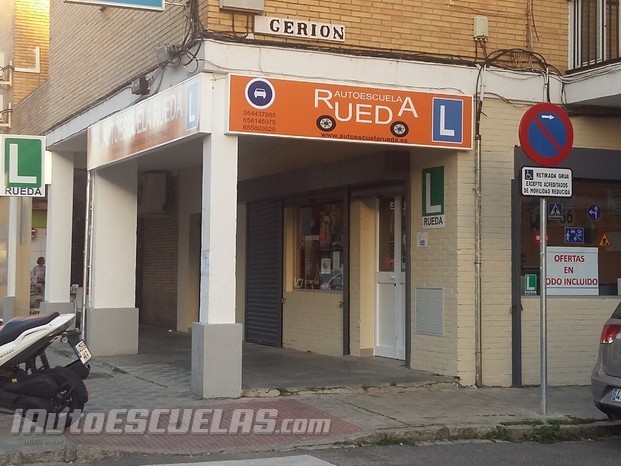 AUTOESCUELA RUEDA