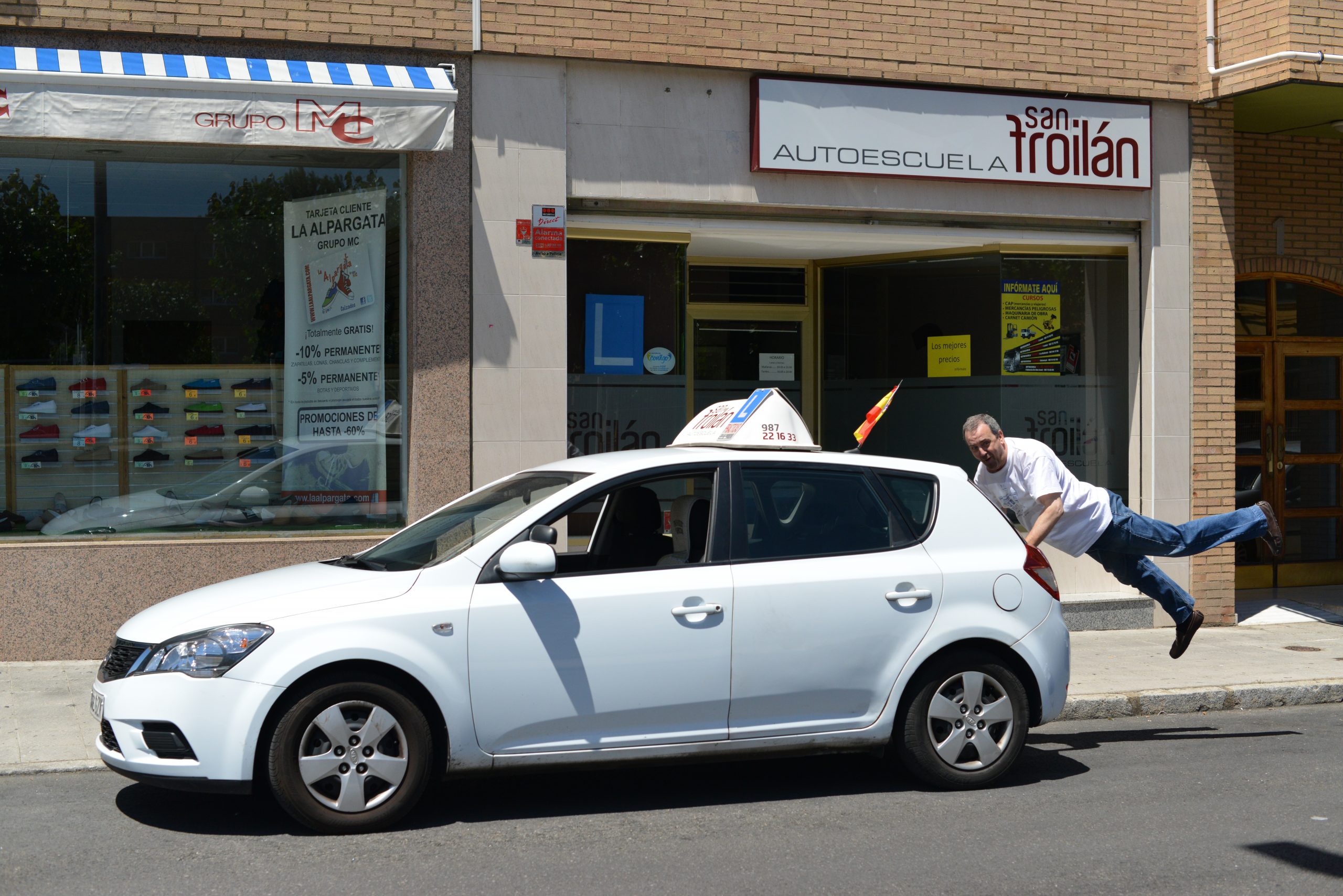 AUTOESCUELA SAN FROIL&Aacute;N