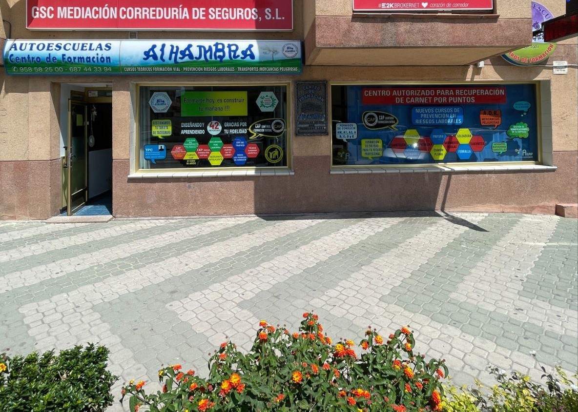 Autoescuelas Alhambra - Centros de Formaci&oacute;n en Granada