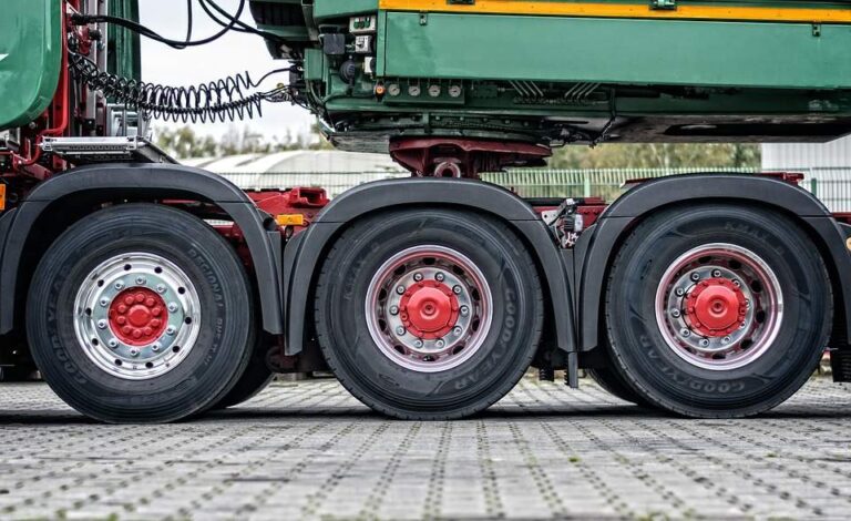 El poder del cami&oacute;n de tres ejes: Una gu&iacute;a completa para entender su funcionamiento y ventajas en la industria del transporte