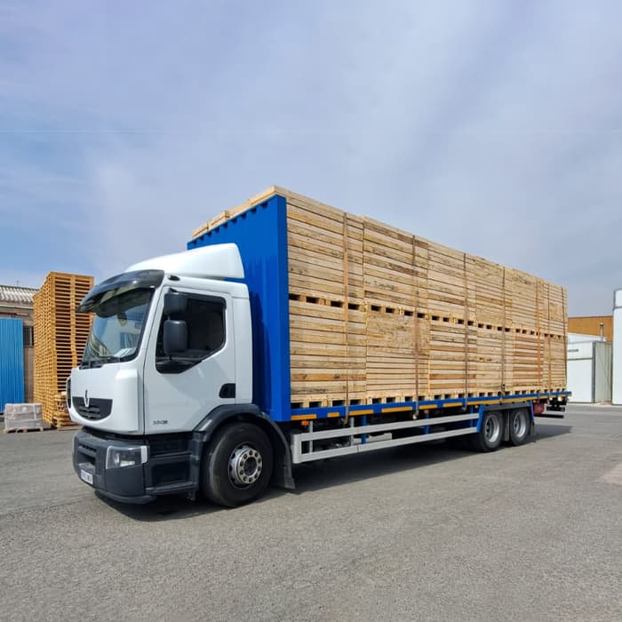 Gu&iacute;a Pr&aacute;ctica: C&oacute;mo Cargar un Cami&oacute;n con Palets de Forma Segura y Eficiente